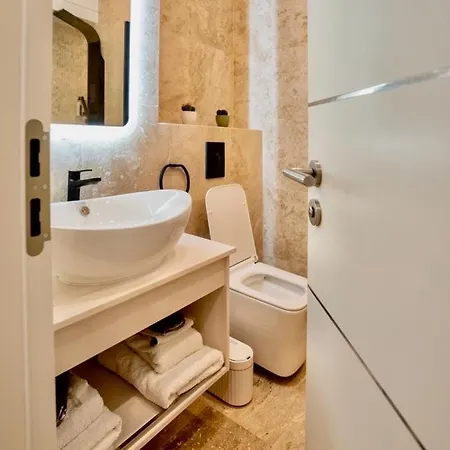 Cns Apartament Apartment